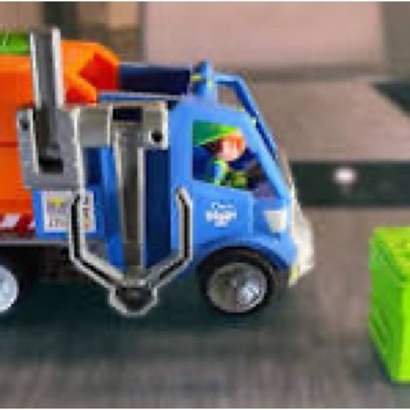 Blippi trash truck - Picture 4 of 7